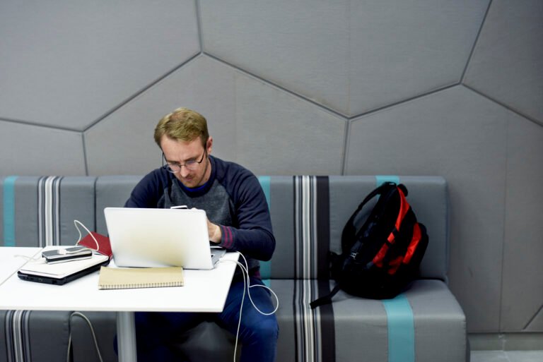 Best Side Hustles UK for Students